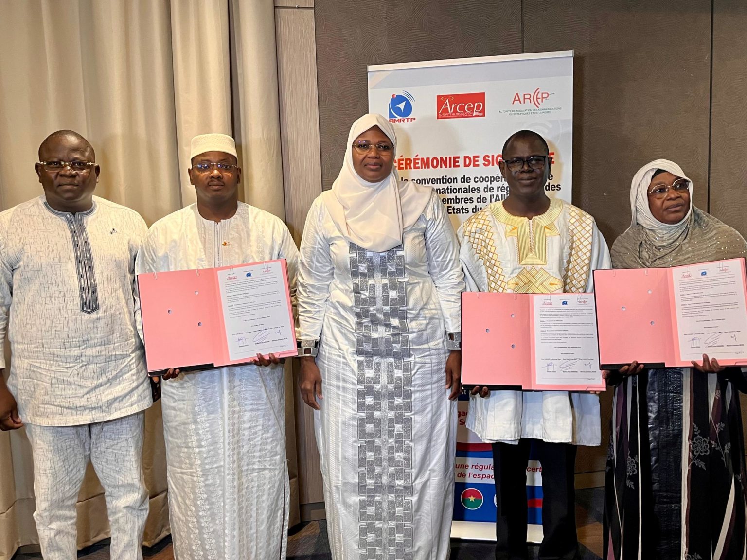 AES : les régulateurs du Sahel unissent leurs forces pour l’autonomie numérique